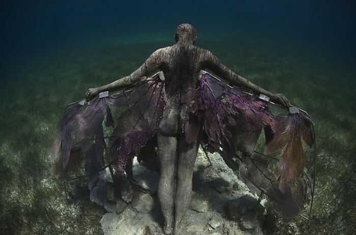 40 Unique Sculptures That Turn The Sea Floor Into A Living Art Gallery While Restoring Fragile Ecosystems