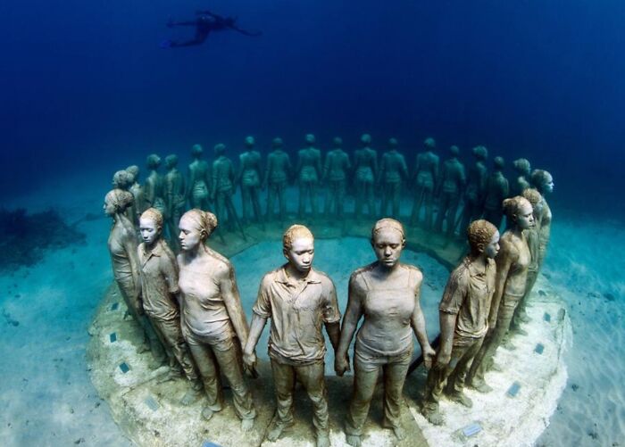 40 Unique Sculptures That Turn The Sea Floor Into A Living Art Gallery While Restoring Fragile Ecosystems