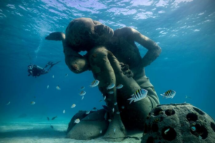 40 Unique Sculptures That Turn The Sea Floor Into A Living Art Gallery While Restoring Fragile Ecosystems