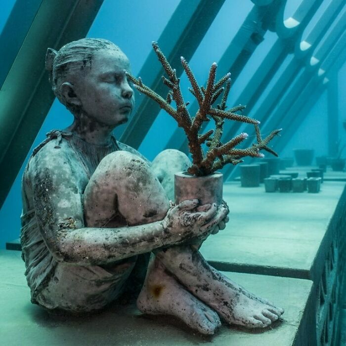 40 Unique Sculptures That Turn The Sea Floor Into A Living Art Gallery While Restoring Fragile Ecosystems