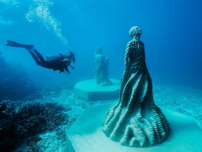 40 Unique Sculptures That Turn The Sea Floor Into A Living Art Gallery While Restoring Fragile Ecosystems