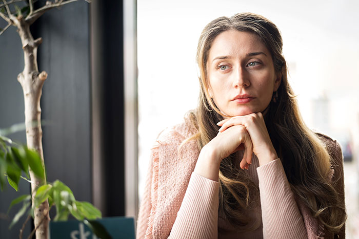 &ldquo;Suddenly, Trust Is Gone&rdquo;: Woman Considers Divorce After Her Husband Starts Acting Weird