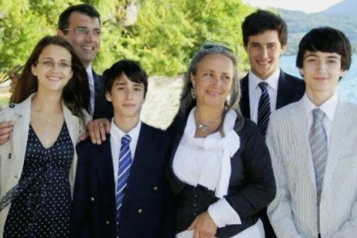 “Will Probably Never Be Solved”: 37 People Share Creepy And Mysterious Things They Lose Sleep Over