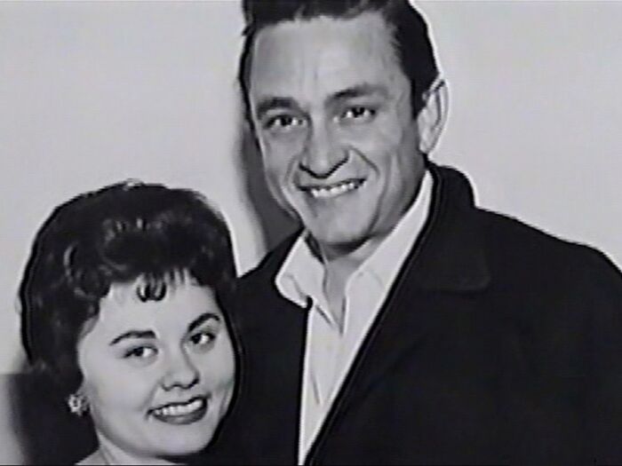 “Will Probably Never Be Solved”: 37 People Share Creepy And Mysterious Things They Lose Sleep Over