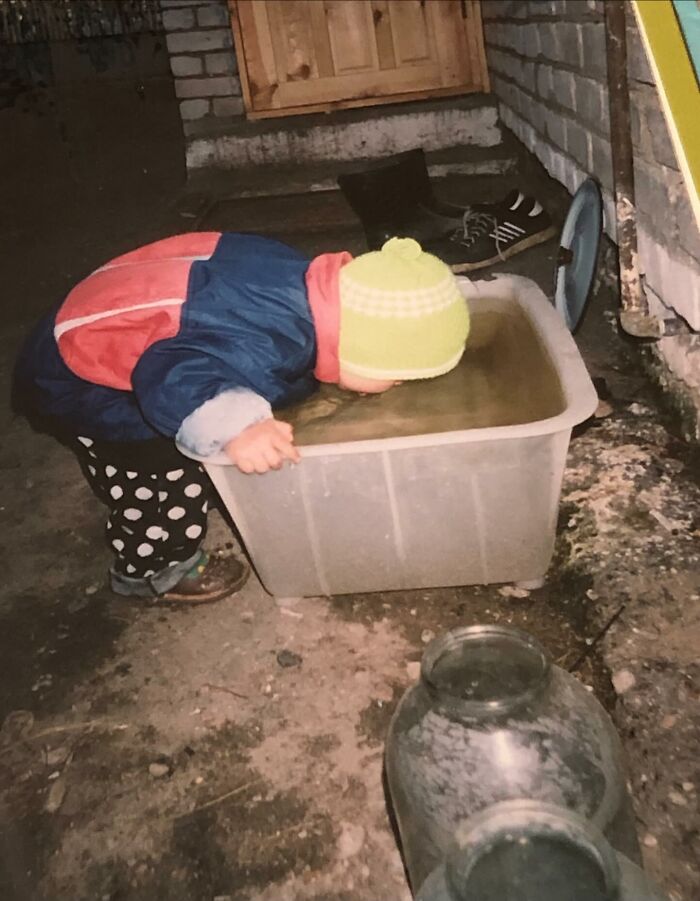 79 Funny And Chaotic Childhood Photos These Folks Probably Wanted To Burn