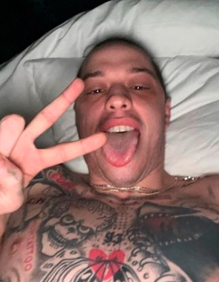 “How Does He Have $200k?”: Internet Baffled After Pete Davidson Shows Off Bare Arms Following Tattoo Removal