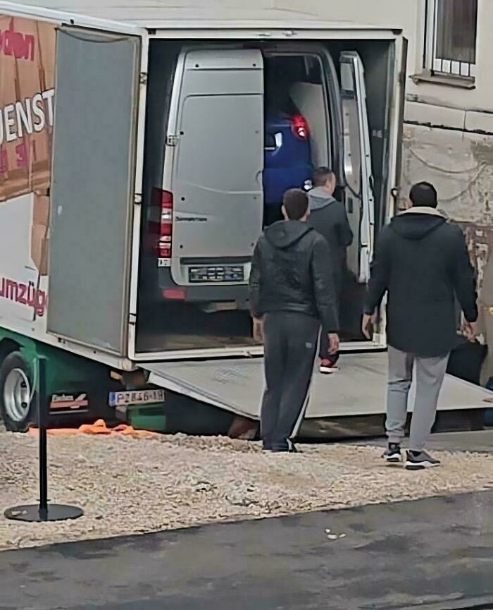 &ldquo;Hmmm&rdquo;: 77 Weird, Confusing, And Cursed Images You Probably Won&rsquo;t Be Able To Unsee (New Pics)