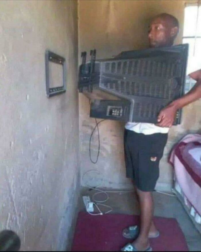 &ldquo;Hmmm&rdquo;: 77 Weird, Confusing, And Cursed Images You Probably Won&rsquo;t Be Able To Unsee (New Pics)