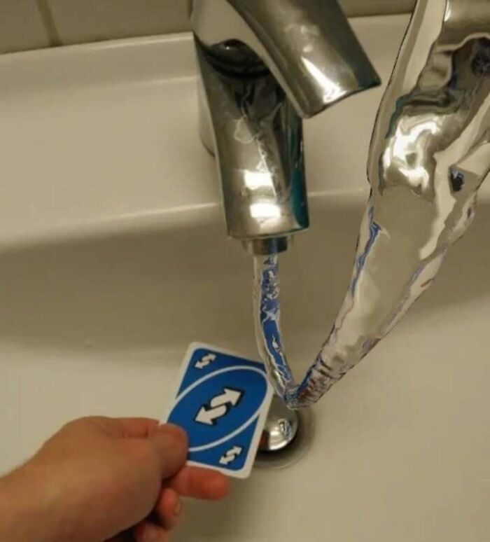 99 Confusing And Unhinged Images Where “Things Only Get Weirder” The Longer You Look (New Pics)