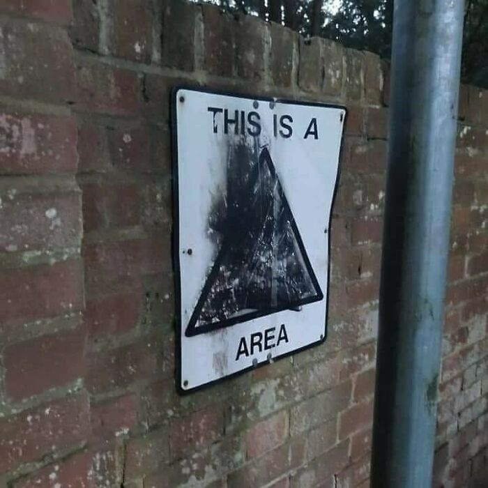 99 Confusing And Unhinged Images Where “Things Only Get Weirder” The Longer You Look (New Pics)