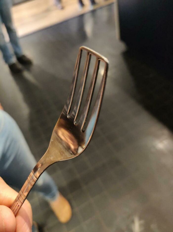 Here&rsquo;s What Happens When Designers Work Without Common Sense, In 79 Hilarious Pics