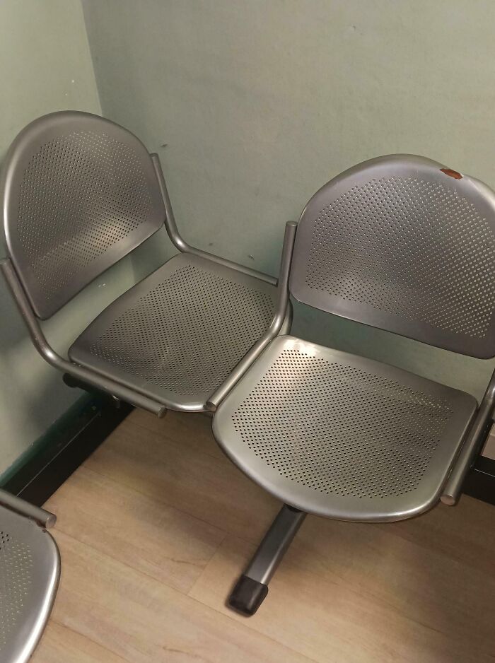 Here&rsquo;s What Happens When Designers Work Without Common Sense, In 79 Hilarious Pics