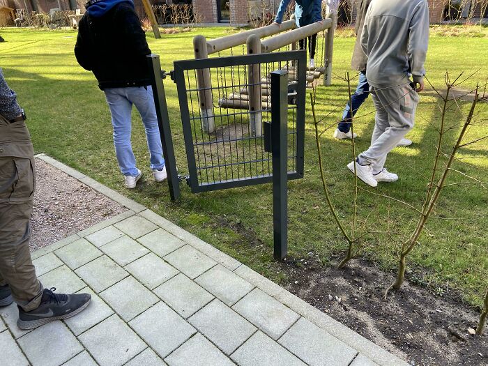 Here&rsquo;s What Happens When Designers Work Without Common Sense, In 79 Hilarious Pics