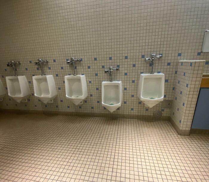 Here&rsquo;s What Happens When Designers Work Without Common Sense, In 79 Hilarious Pics