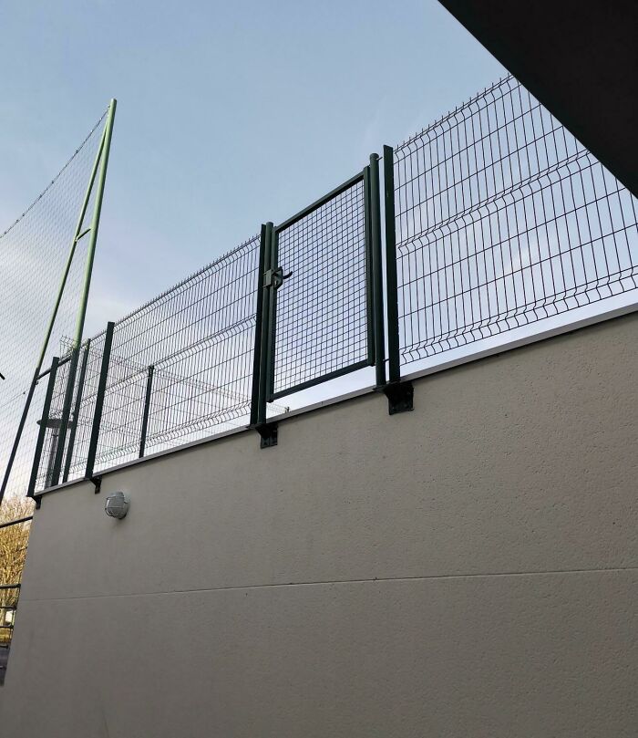 Here&rsquo;s What Happens When Designers Work Without Common Sense, In 79 Hilarious Pics