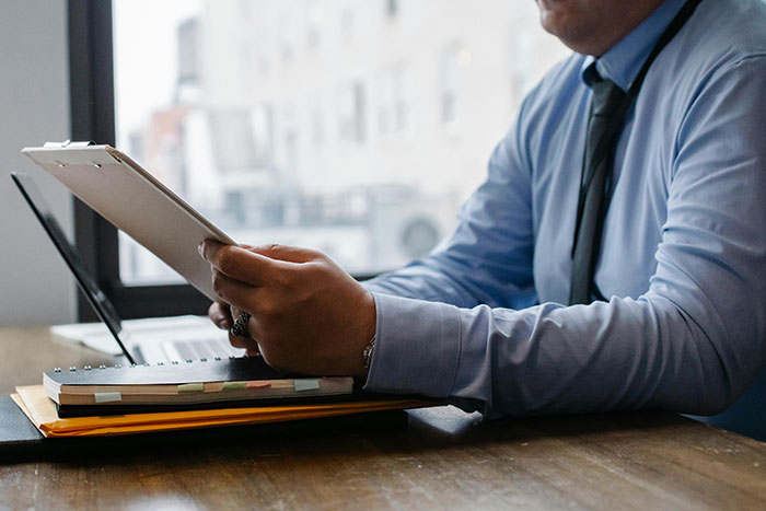 Woman Doxes Man&rsquo;s Address After Accusing Him Of Things That Didn&rsquo;t Happen, He Gets Her Fired