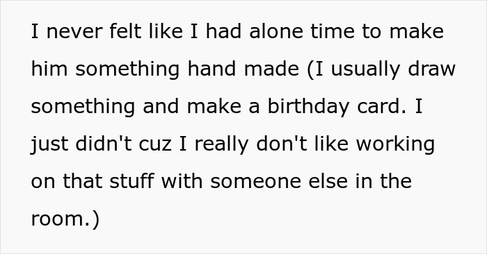 Man Plays Video Games For 5 Hours, Then Complains When Wife Tracks Time He Spent With Their Baby