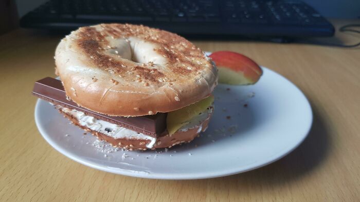 &ldquo;Apple Mayo Sandwich&rdquo;: 73 Cursed Food Pics Straight From The Depths Of Hell