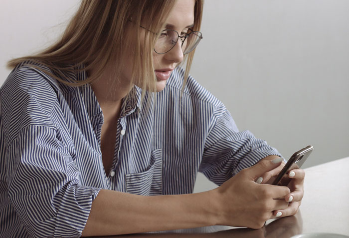 &ldquo;Very Wild To Me&rdquo;: Woman Taken Aback By One Mom&rsquo;s RSVP To Daughter&rsquo;s B-Day