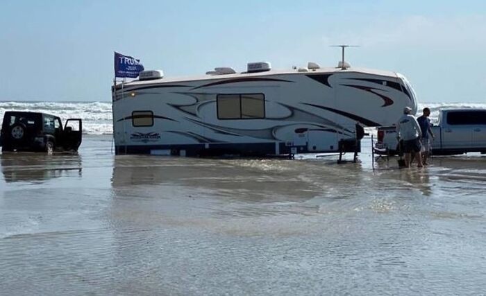 &ldquo;Duct Tape Won&rsquo;t Help&rdquo;: 69 Times People&rsquo;s Mistakes Came With A Huge Price Tag (New Pics)