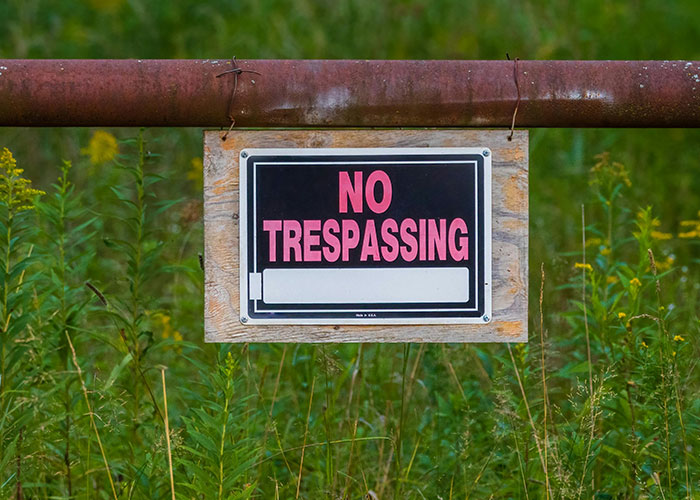 Woman Takes Petty Revenge To Teach Entitled Trespasser A Lesson When Nothing Else Works