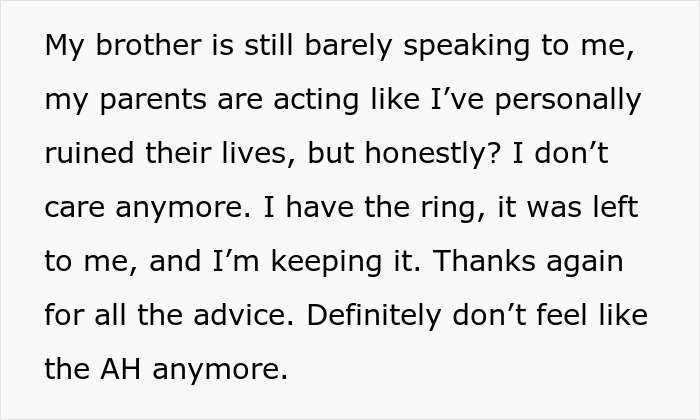 Bro Demands Sis Give Up Beloved Heirloom Ring For His Proposal, Calls Her Selfish As She Refuses