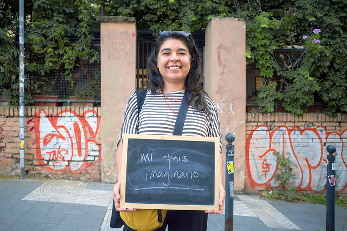 This Photographer Asked People About Their Favorite Movies And Uncovered Many Hidden Film Gems (24 New Pics)