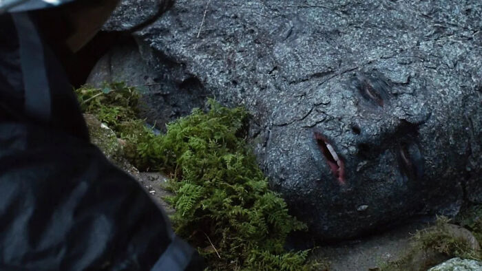 &ldquo;Short And Stupid&rdquo;: Fans Slam &lsquo;The Hunger Games&rsquo; Star For Trying To Stop &ldquo;Silly&rdquo; Scene