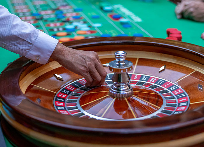 &ldquo;$200 Worth Of Pizza For $1.3M&rdquo;: 85 Times The Ultra-Rich Spent Money In Ways That Feel Almost Offensive