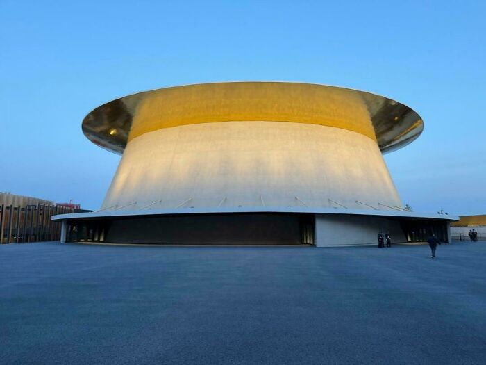 115 Misleading And Confusing Photos That Seem Like A Glitch In Real Life (New Pics)