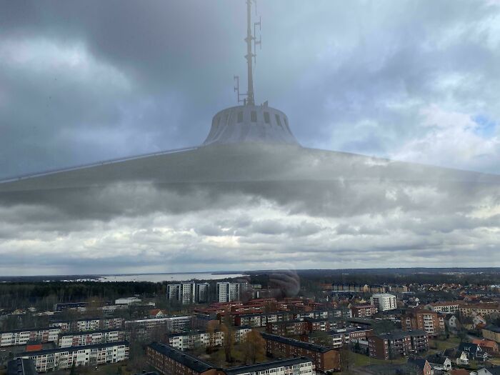 115 Misleading And Confusing Photos That Seem Like A Glitch In Real Life (New Pics)