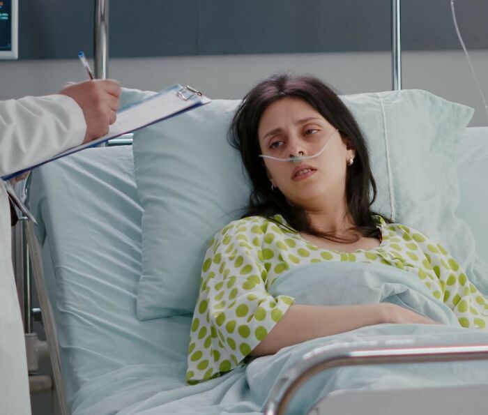 28 Nasty And Revolting Things Medical Workers Witnessed And Badly Wish They Could Unsee