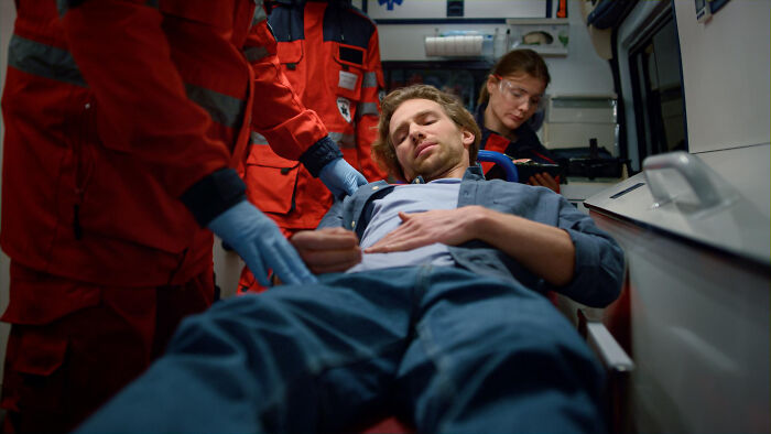 28 Nasty And Revolting Things Medical Workers Witnessed And Badly Wish They Could Unsee