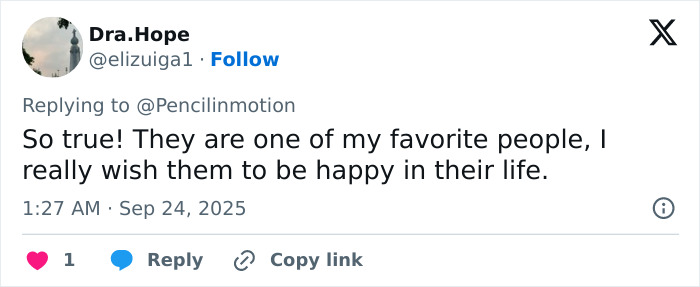 Katie Holmes’ Subtle Move Sparks Rumors She And ‘Dawson’s Creek’ Costar Joshua Jackson Are Back Together