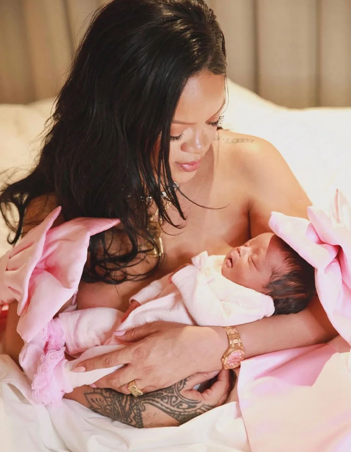 Rihanna&rsquo;s W Magazine Cover With Daughter Rocki Leaves Fans Talking After Noticing Strange Details