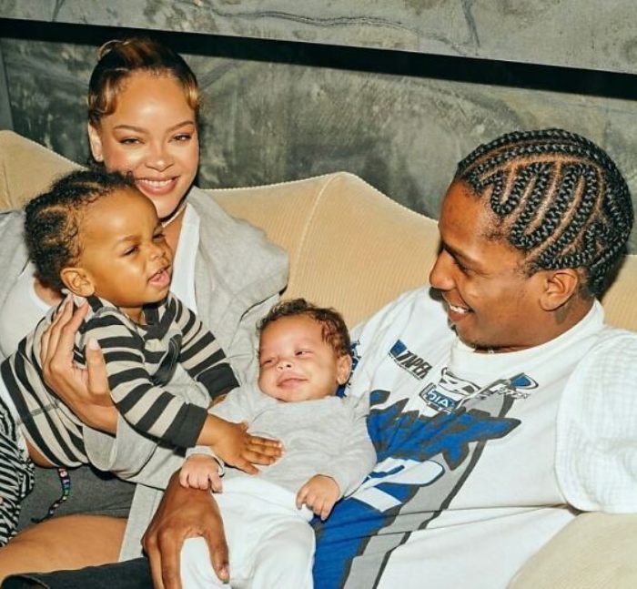 Rihanna&rsquo;s W Magazine Cover With Daughter Rocki Leaves Fans Talking After Noticing Strange Details