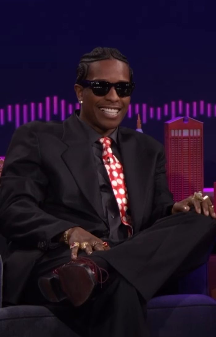 Rihanna&rsquo;s W Magazine Cover With Daughter Rocki Leaves Fans Talking After Noticing Strange Details