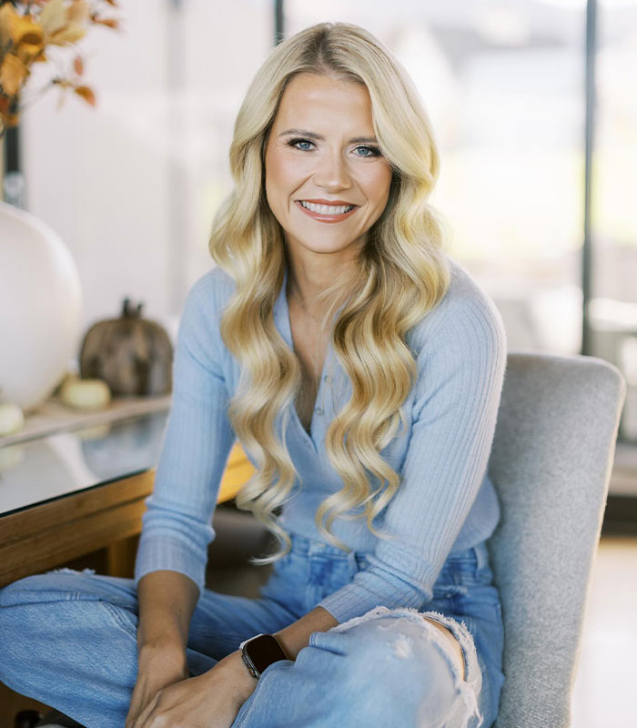 Elizabeth Smart Stuns With Bodybuilder Transformation In Jaw-Dropping Competition Pic