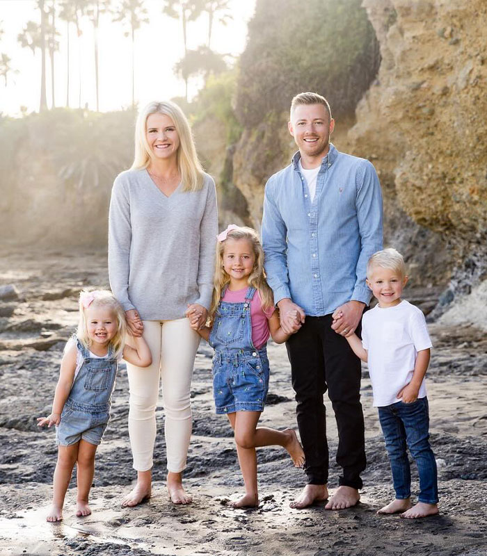 Elizabeth Smart Stuns With Bodybuilder Transformation In Jaw-Dropping Competition Pic