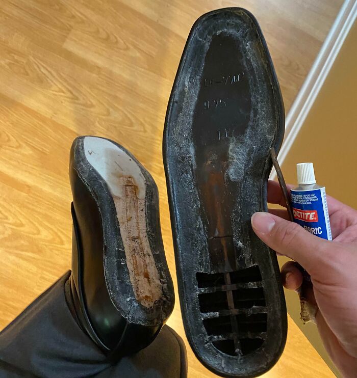 &ldquo;Decided To Fall Apart Before My Wedding&rdquo;: 59 Times Things Broke So Badly, It Looked Intentional