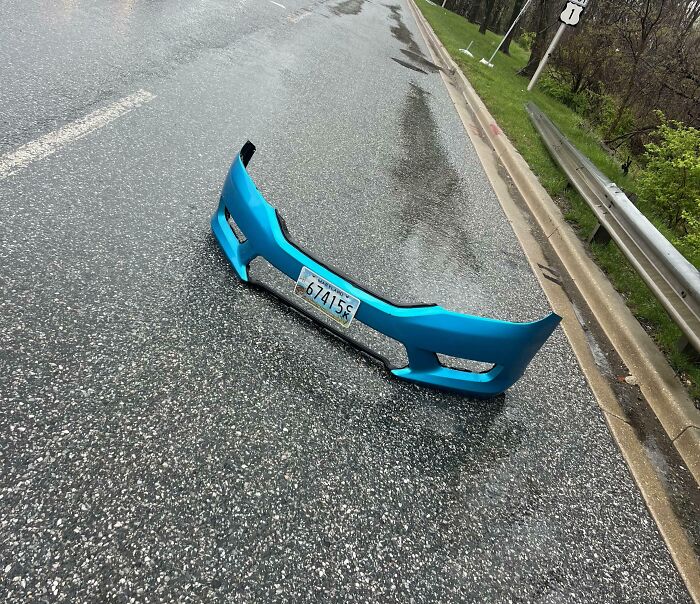 &ldquo;Decided To Fall Apart Before My Wedding&rdquo;: 59 Times Things Broke So Badly, It Looked Intentional