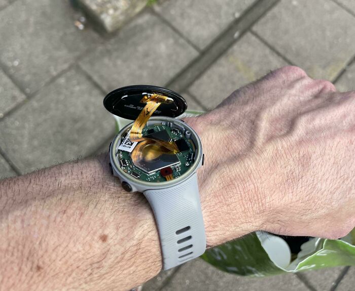 &ldquo;Decided To Fall Apart Before My Wedding&rdquo;: 59 Times Things Broke So Badly, It Looked Intentional