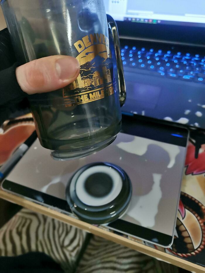 &ldquo;Decided To Fall Apart Before My Wedding&rdquo;: 59 Times Things Broke So Badly, It Looked Intentional