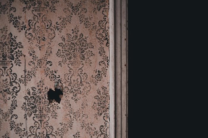 Guy Takes Revenge On Crazy Roommate And Moves Out, Meets Her 20 Years Later And Tells Her Everything