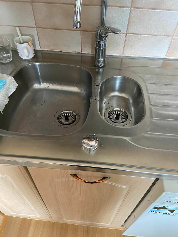 This Page Shared 60 Funny Pareidolia Pics That Prove Even Random Objects Have Personality