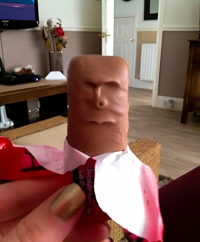 This Page Shared 60 Funny Pareidolia Pics That Prove Even Random Objects Have Personality