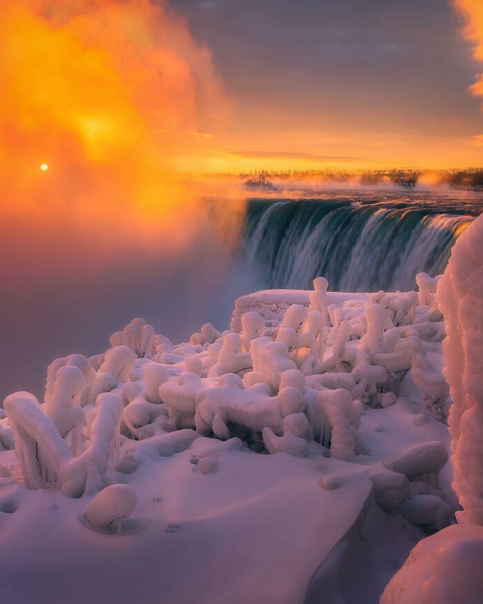 These 35 Top Photos From The 2026 Niagara Frozen Falls Contest Turn Niagara Into A Winter Dream