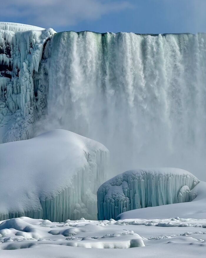 These 35 Top Photos From The 2026 Niagara Frozen Falls Contest Turn Niagara Into A Winter Dream