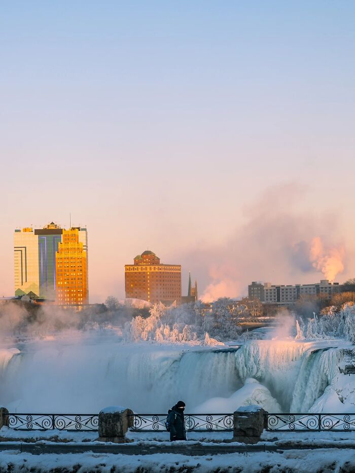 These 35 Top Photos From The 2026 Niagara Frozen Falls Contest Turn Niagara Into A Winter Dream