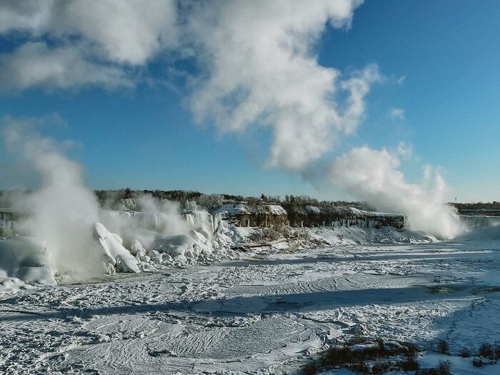 These 35 Top Photos From The 2026 Niagara Frozen Falls Contest Turn Niagara Into A Winter Dream